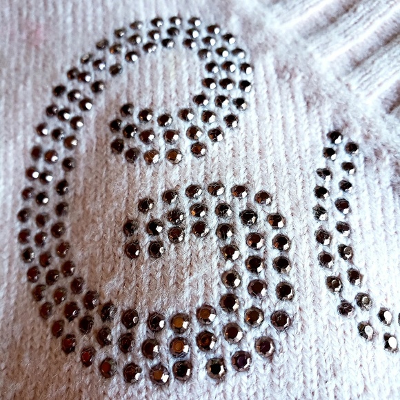 SOLD! Guess double V neck blush pink - Picture 4 of 7